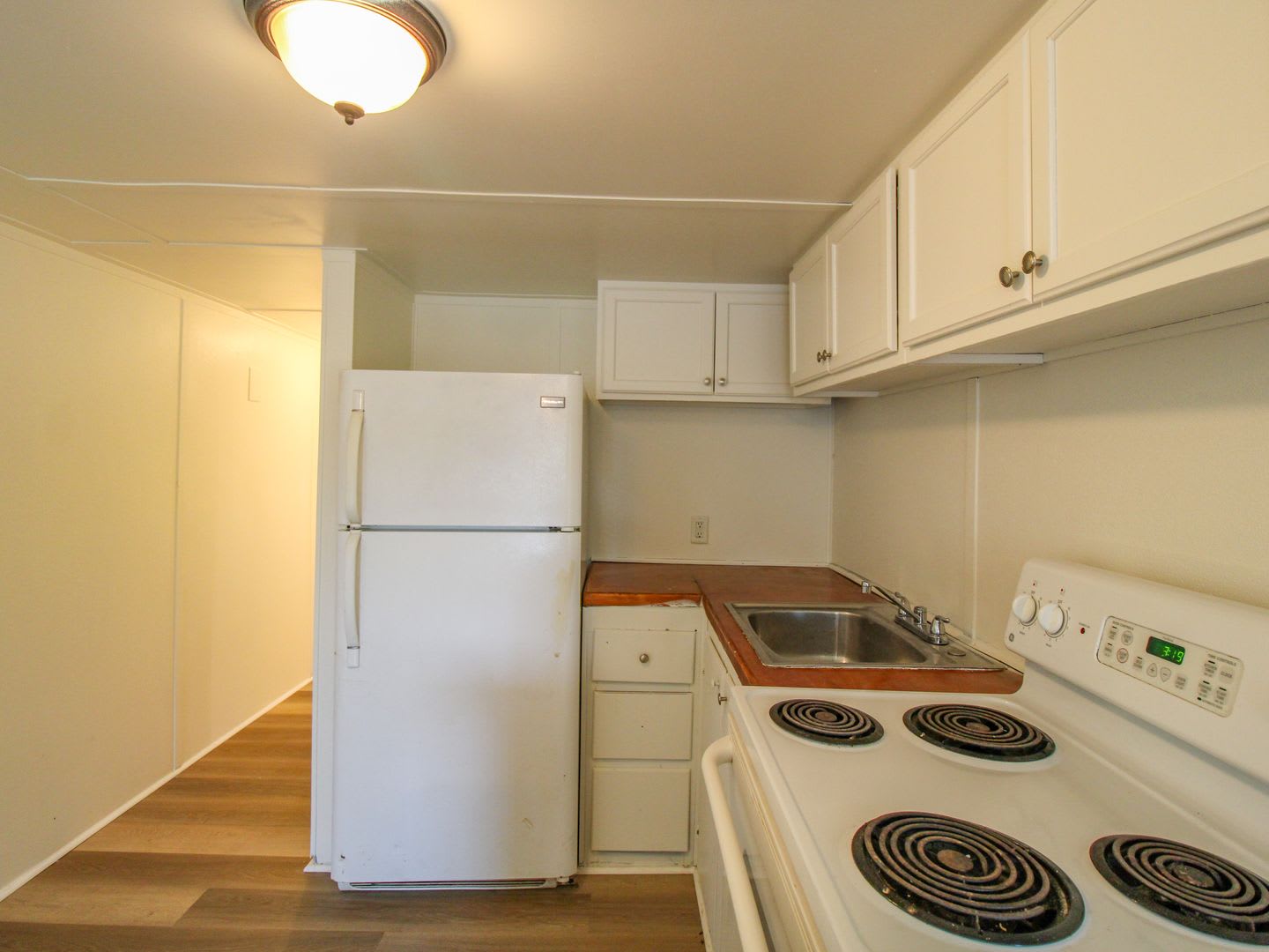 Affordable Living in the Heart of Fayetteville! – photo 5