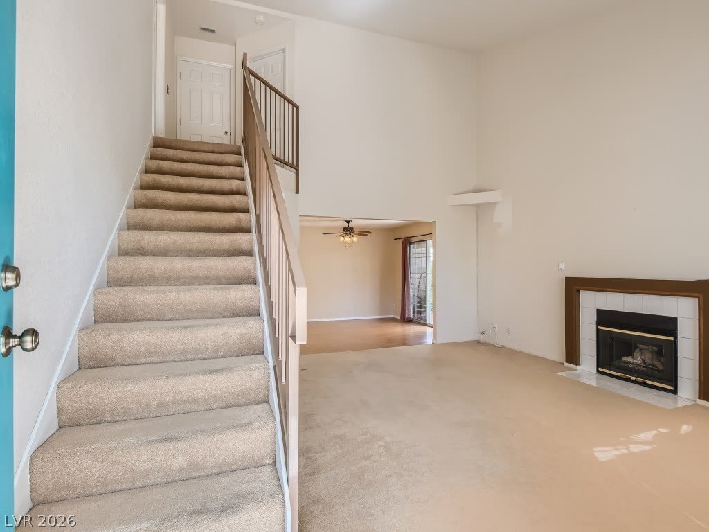 1045 Grammy Drive – photo 3