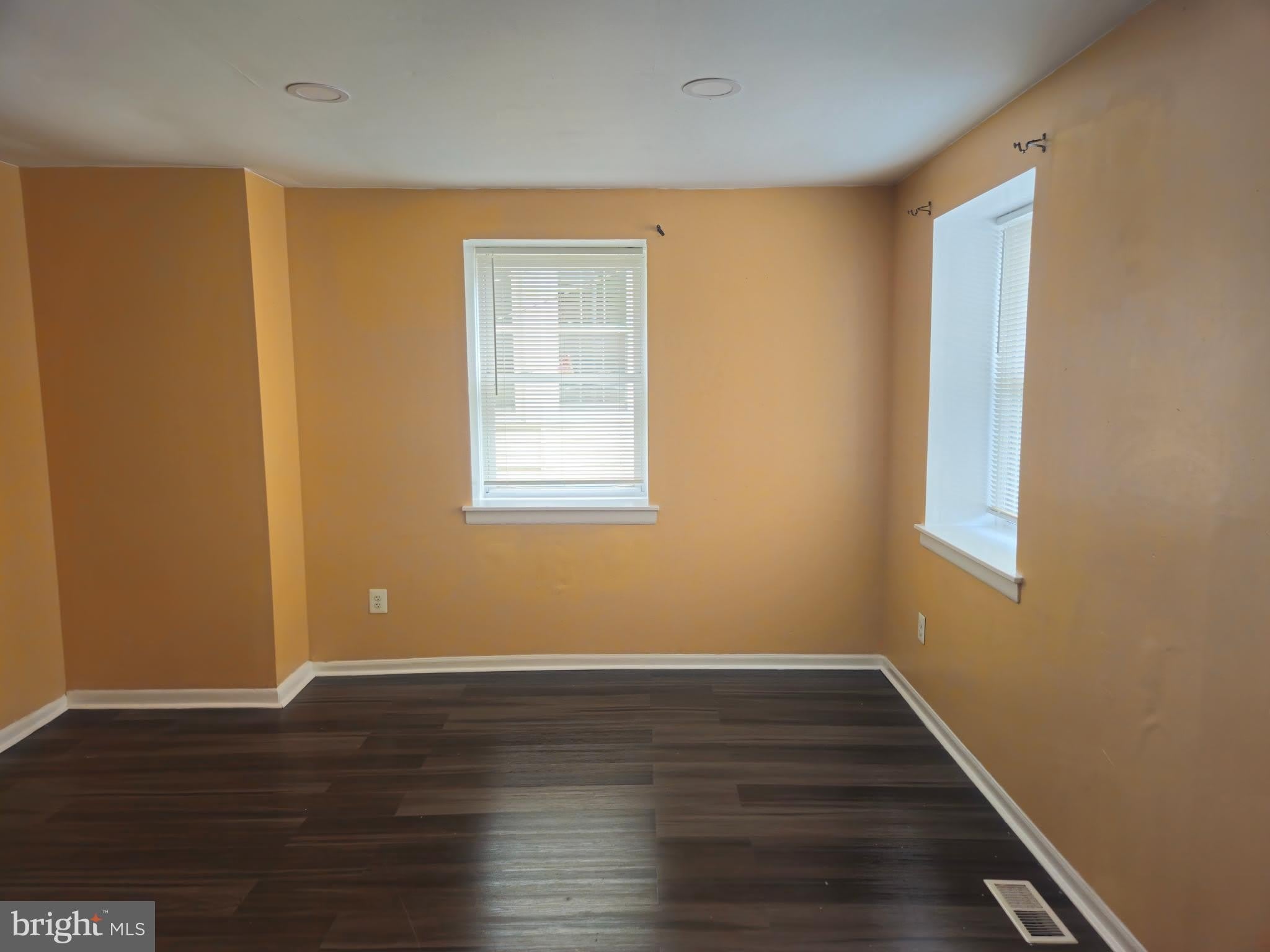 218 E PRICE Street – photo 3