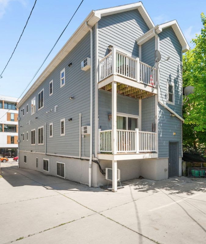 1641 North Franklin Place – photo 5