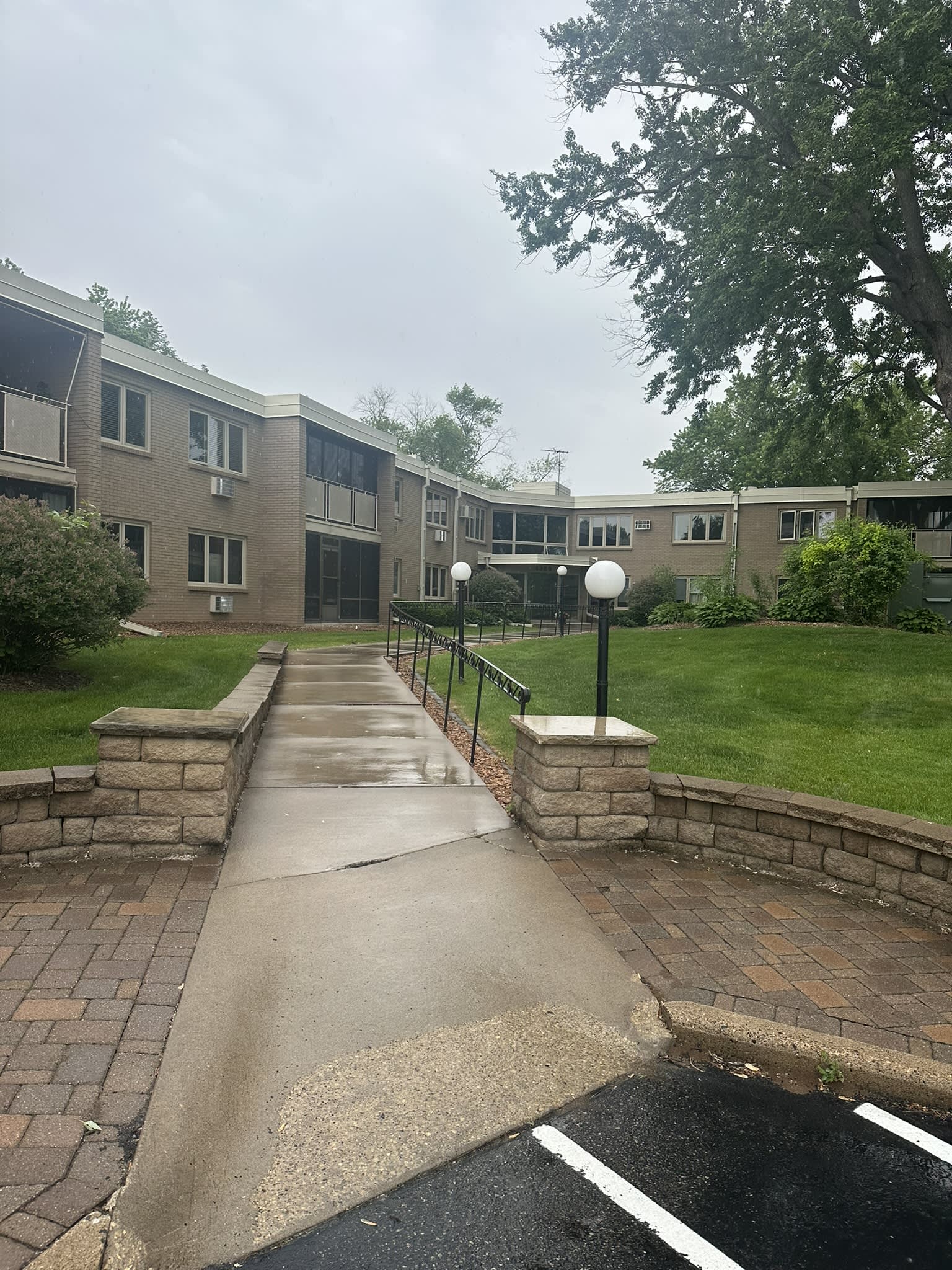 4380 Brookside Court – photo 1