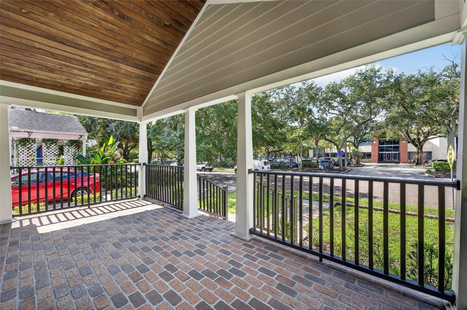 1225 E Amelia Street – photo 3
