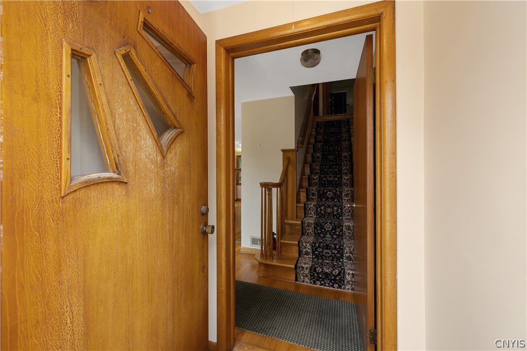 444 Buckingham Avenue – photo 3