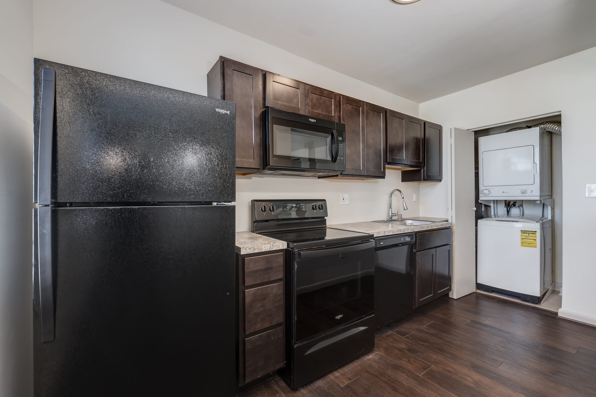 Victory Hills Apartments – photo 2