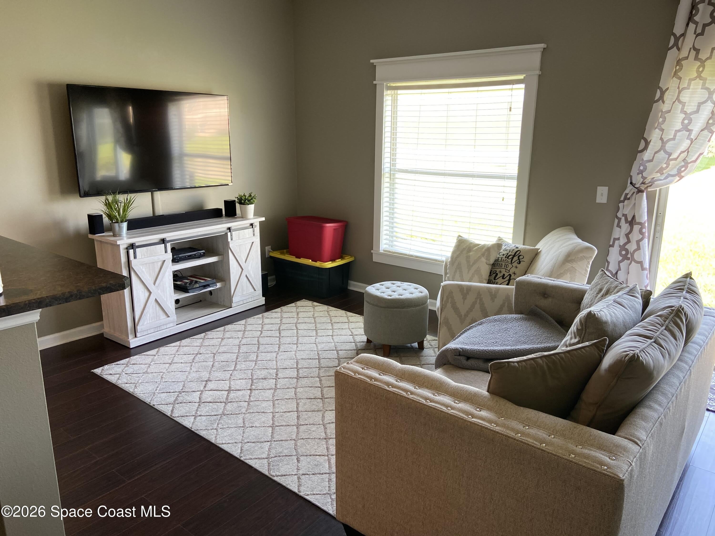 2630 Revolution Street E – photo 5