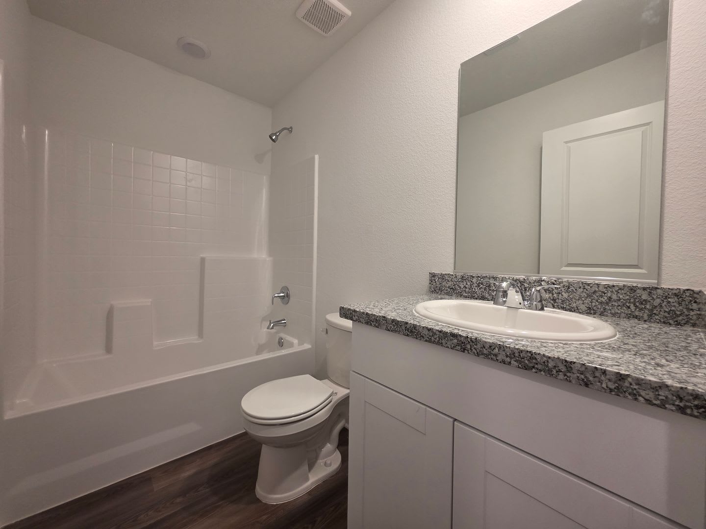 Brand New 3 Bedroom Townhome In The Sunbeam Community – photo 4