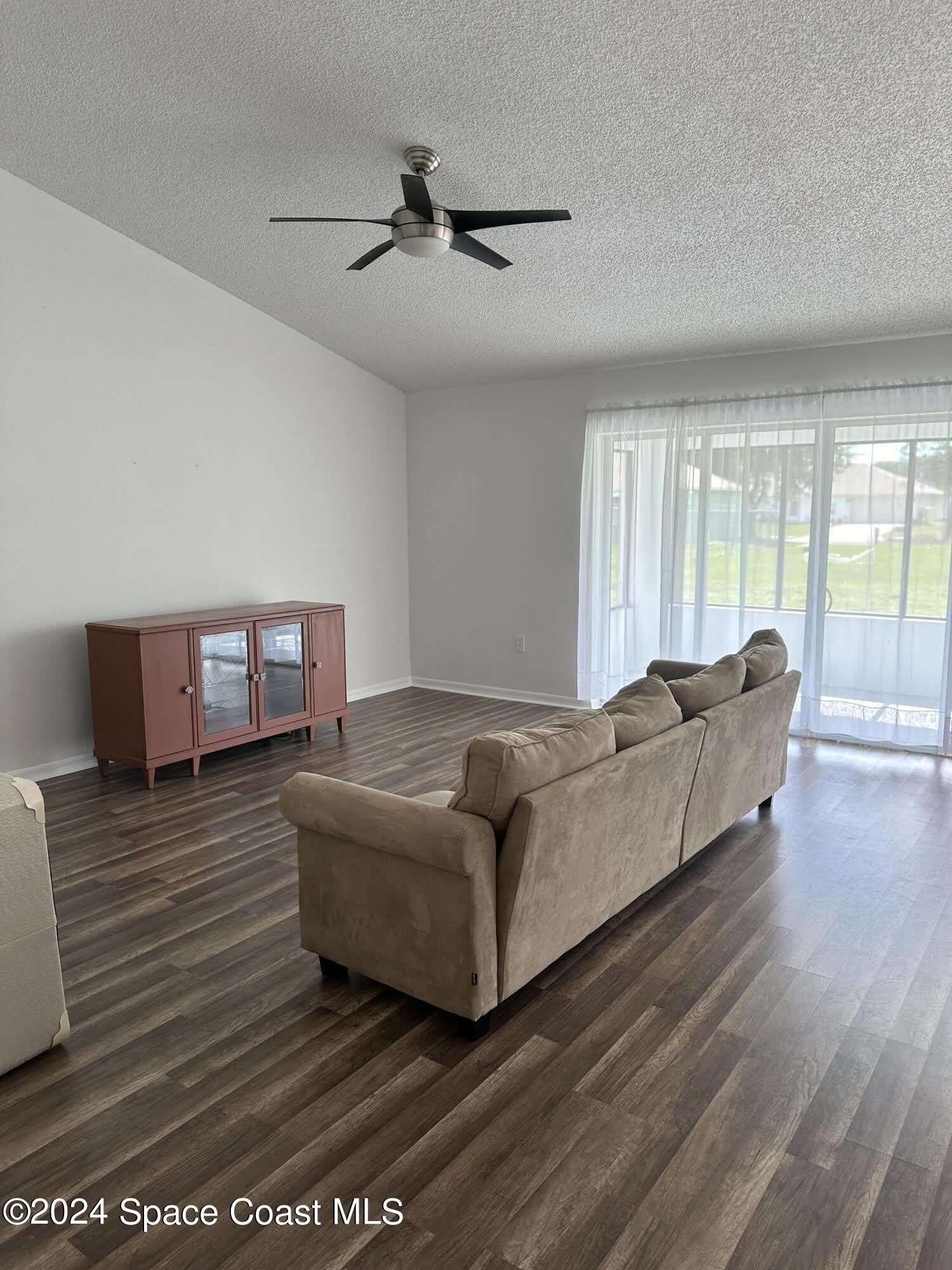 3127 Lowry Boulevard SE – photo 4