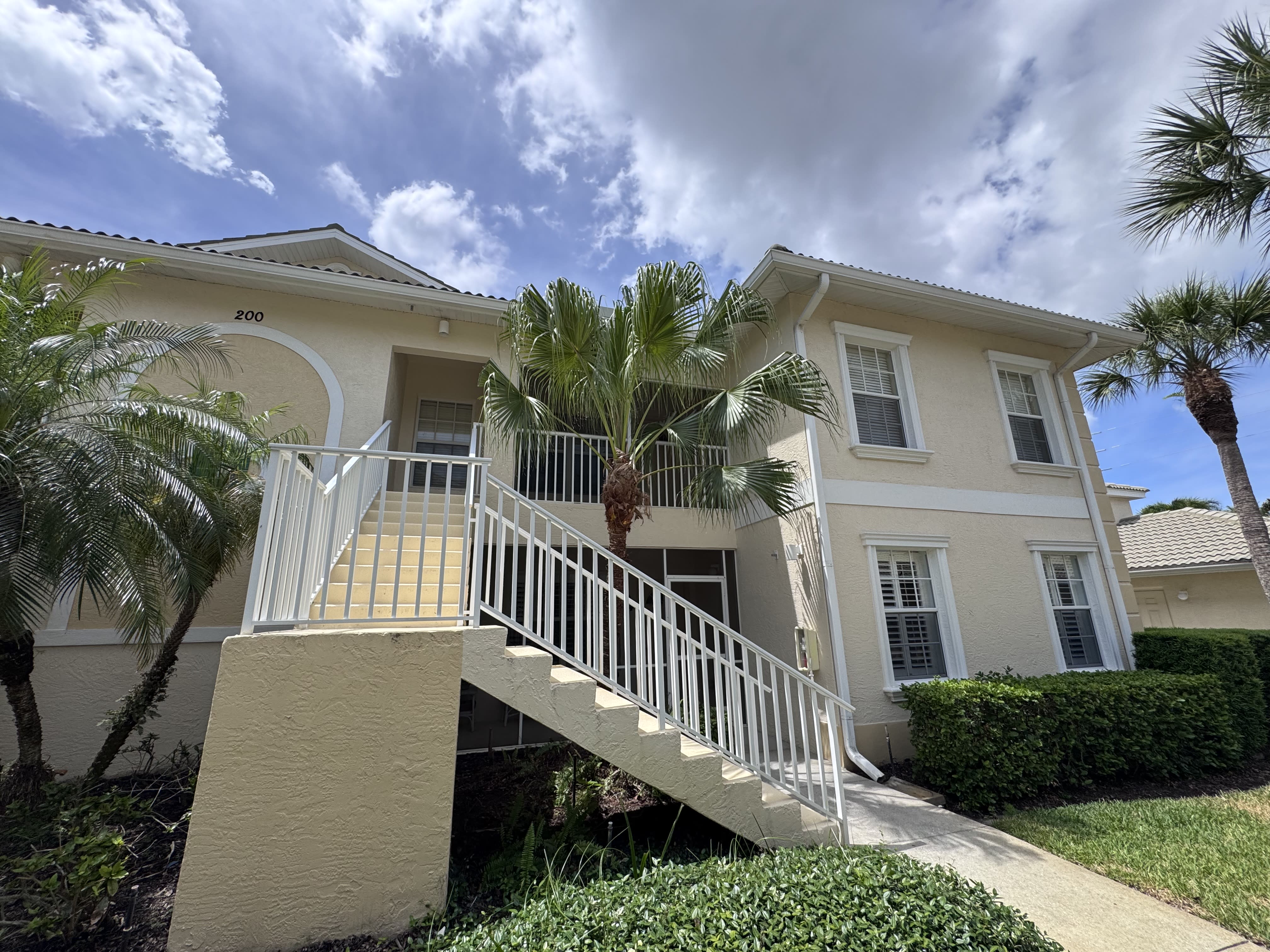 200 Mirabella Cir – photo 1