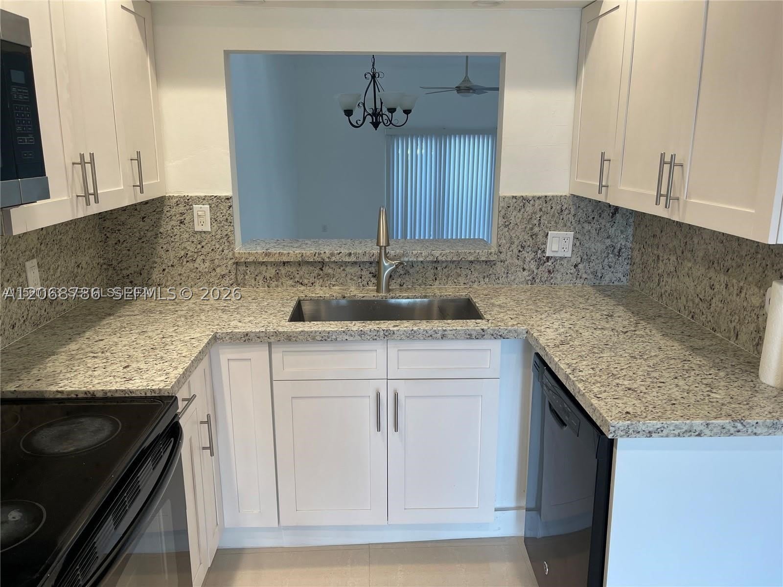 4157 SW 85th Ave – photo 3