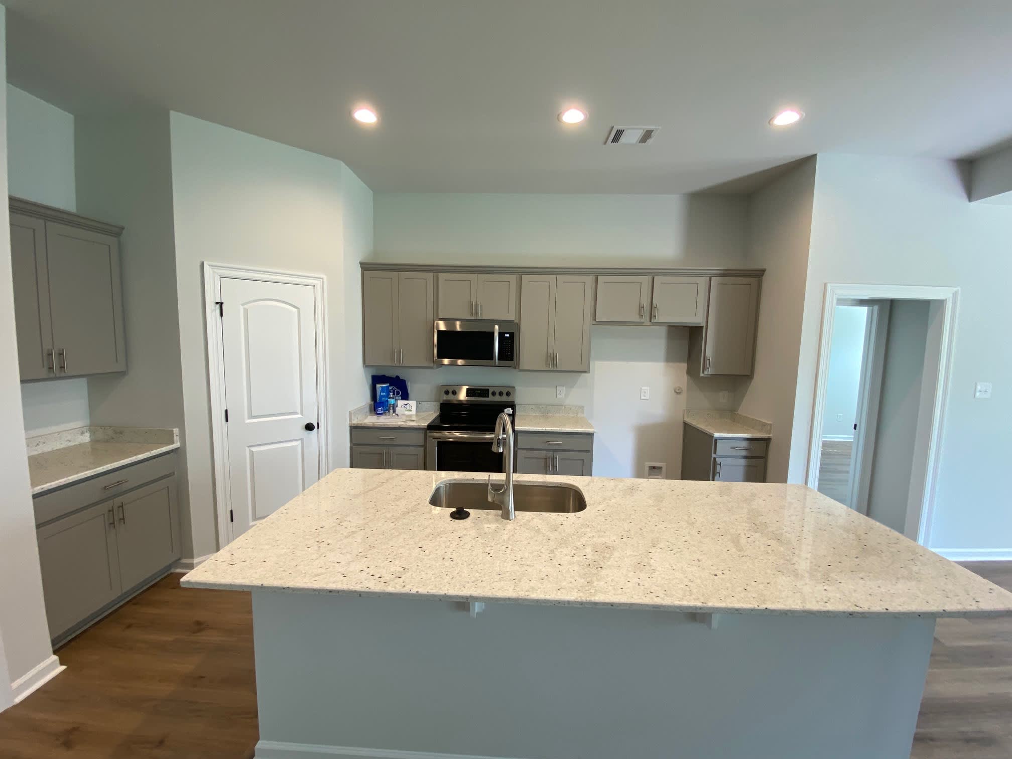 216 Covington Cottage Ln – photo 2