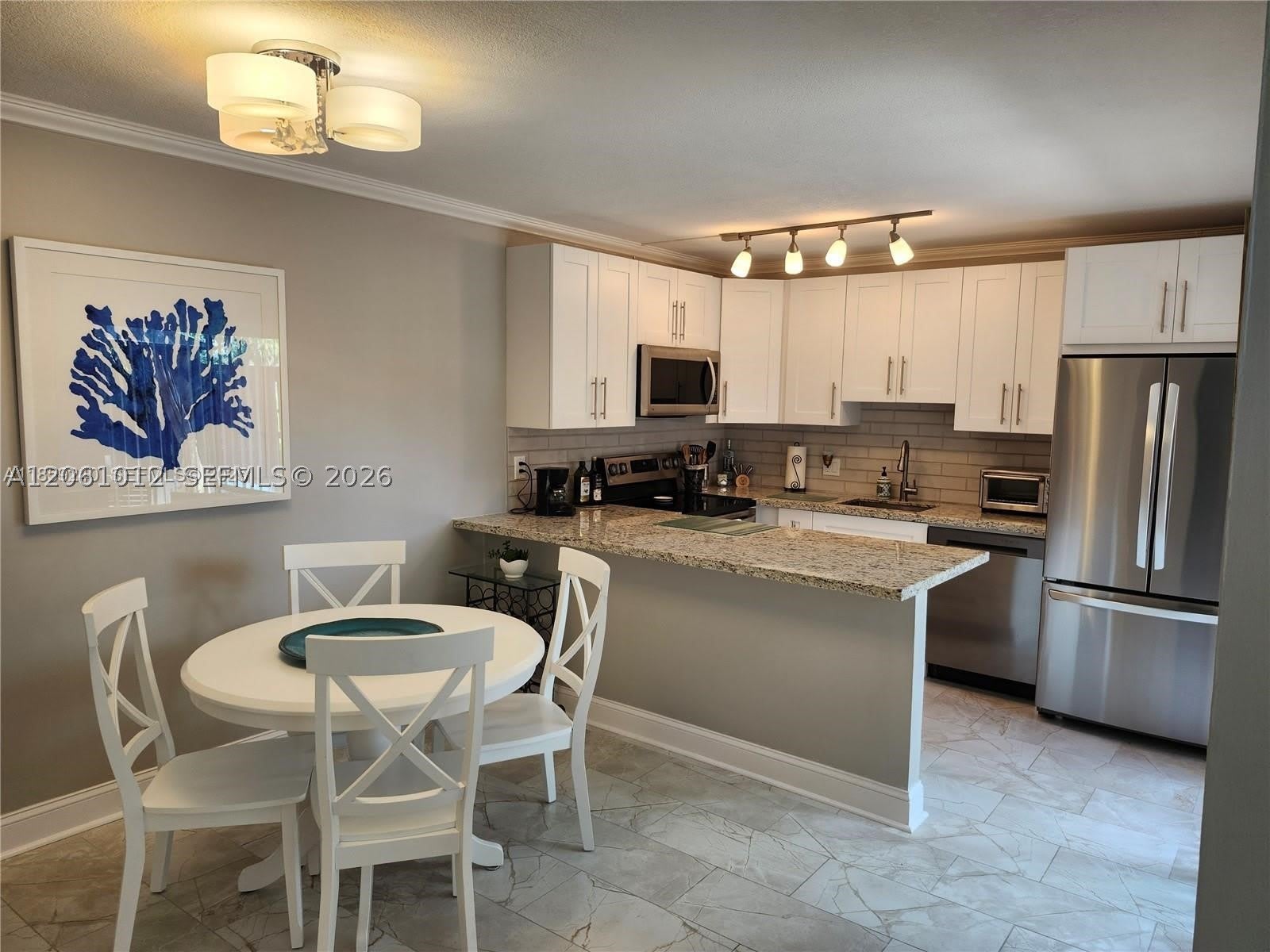 1460 Augusta Cir – photo 4