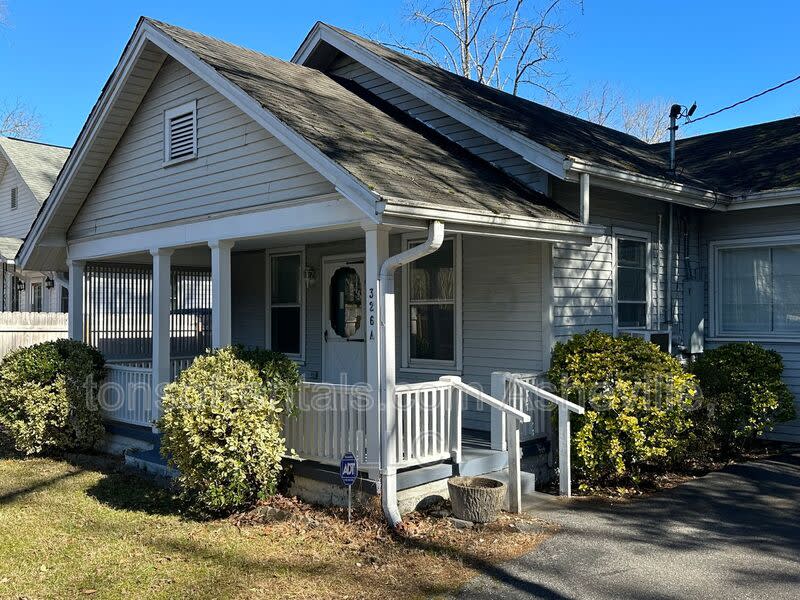 326 Spring St. – photo 3