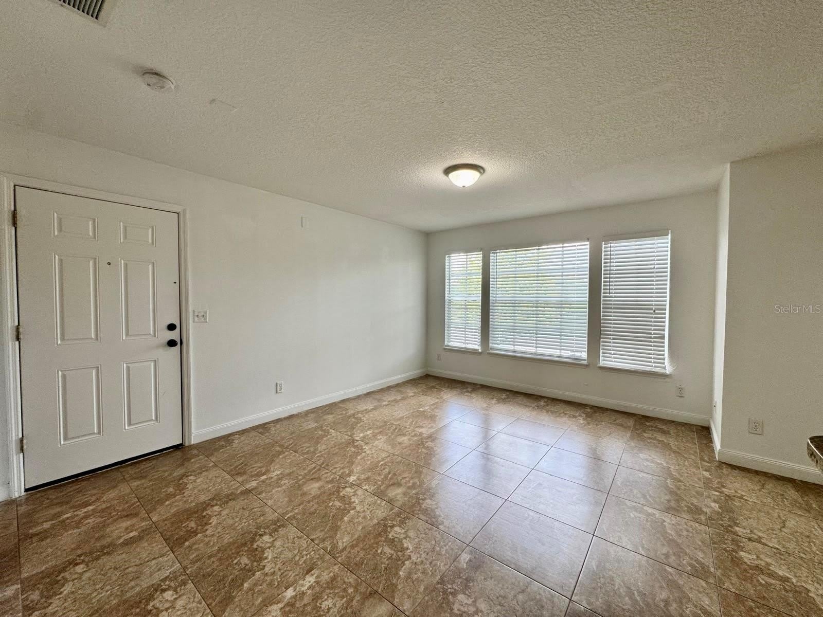 1079 S HIAWASSEE Road – photo 4