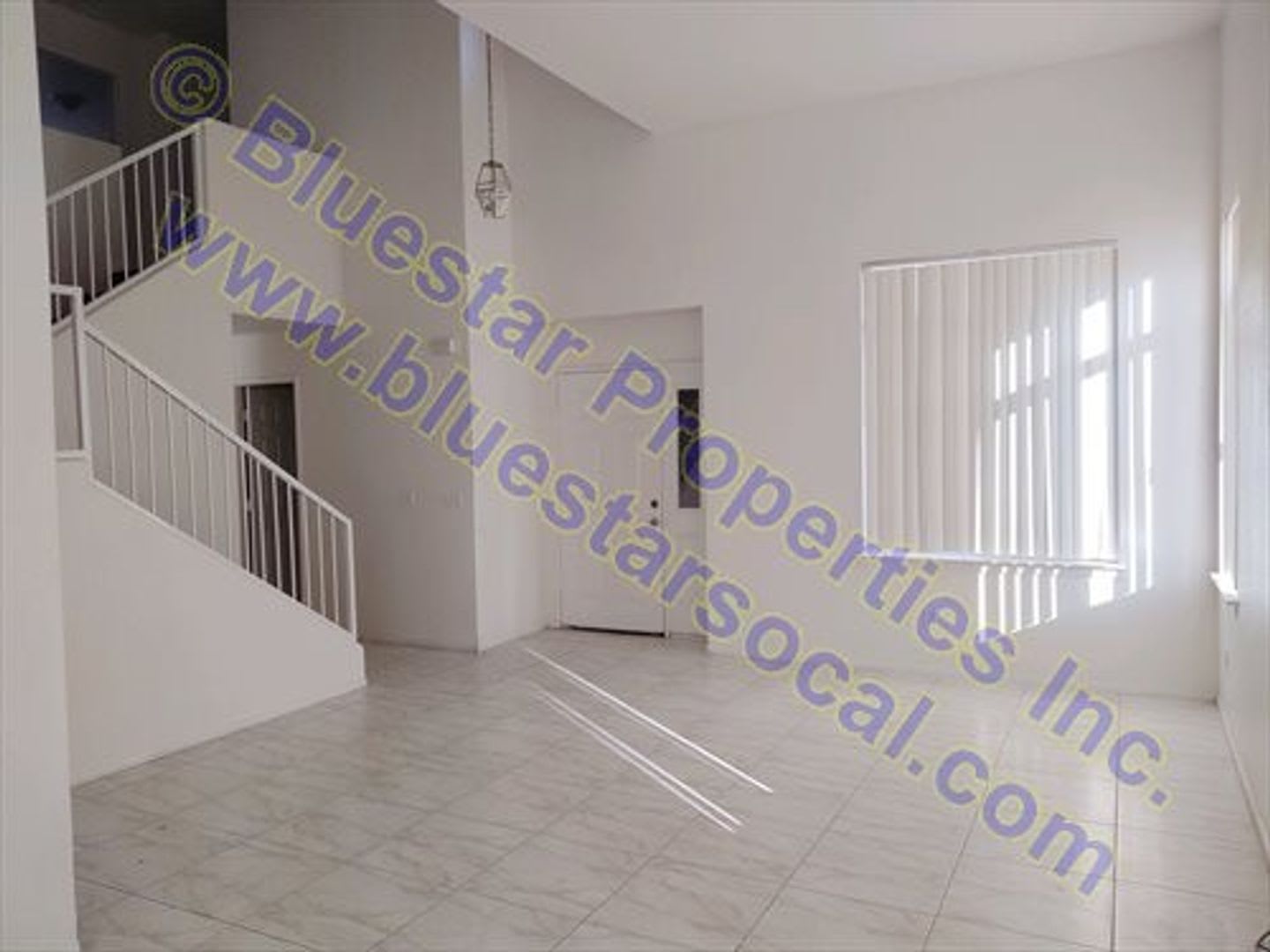 6 bedroom home! Available Now! – photo 2