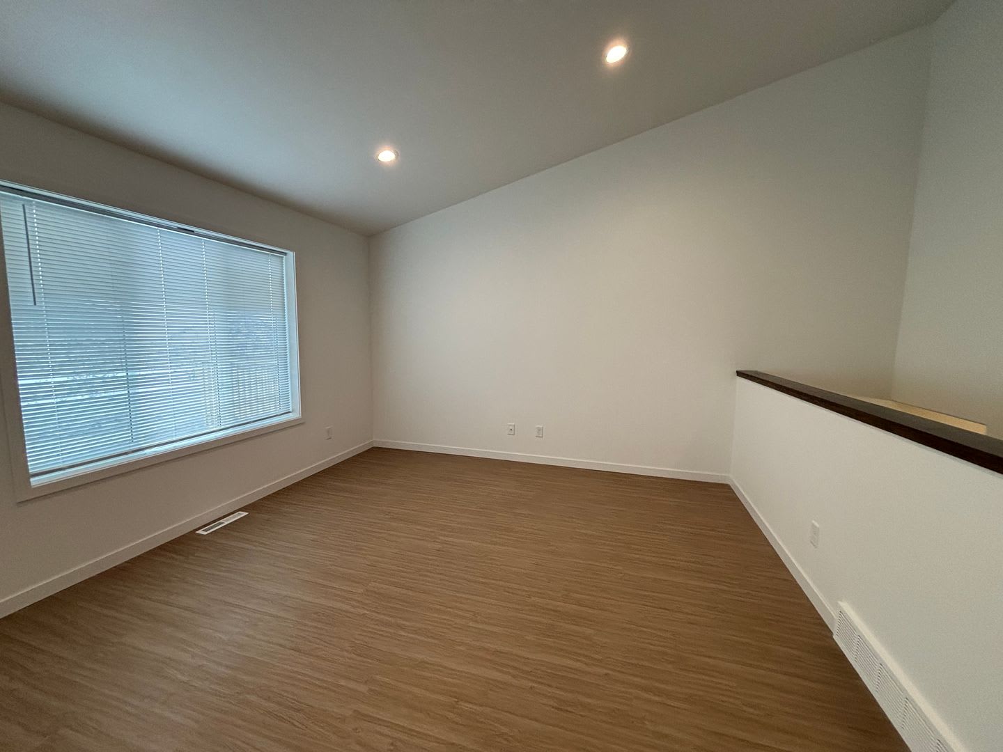 3 Bed 3 Bath Townhome – photo 3