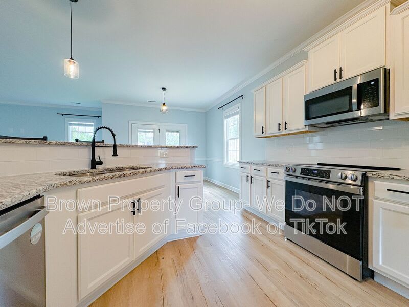 300 St. Matthews Church Rd – photo 4