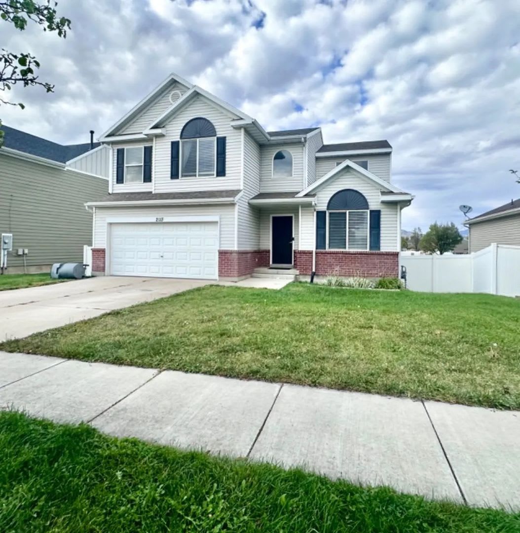 Gorgeous And Spacious 5 Bedroom House – photo 1