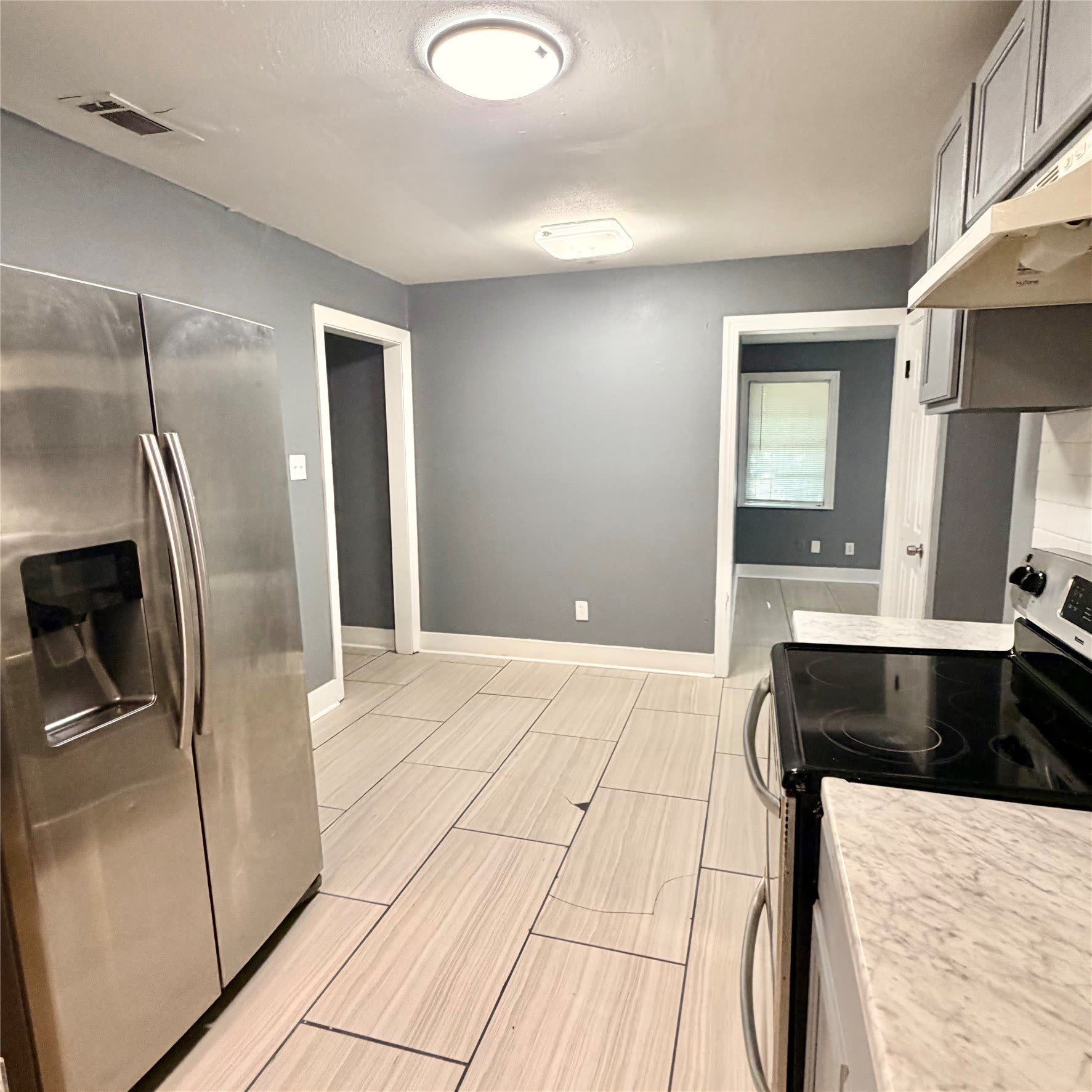 2423 Stonewall Street – photo 5
