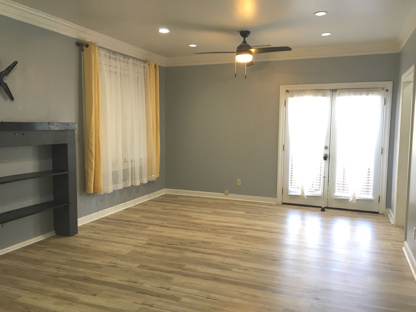 Midtown 2 Story Condo In Belleair Woods Over 1200 Sq Ft Of Living Space Fenced In Back Yard Pets Are Owner S Approval Fees Apply – photo 2