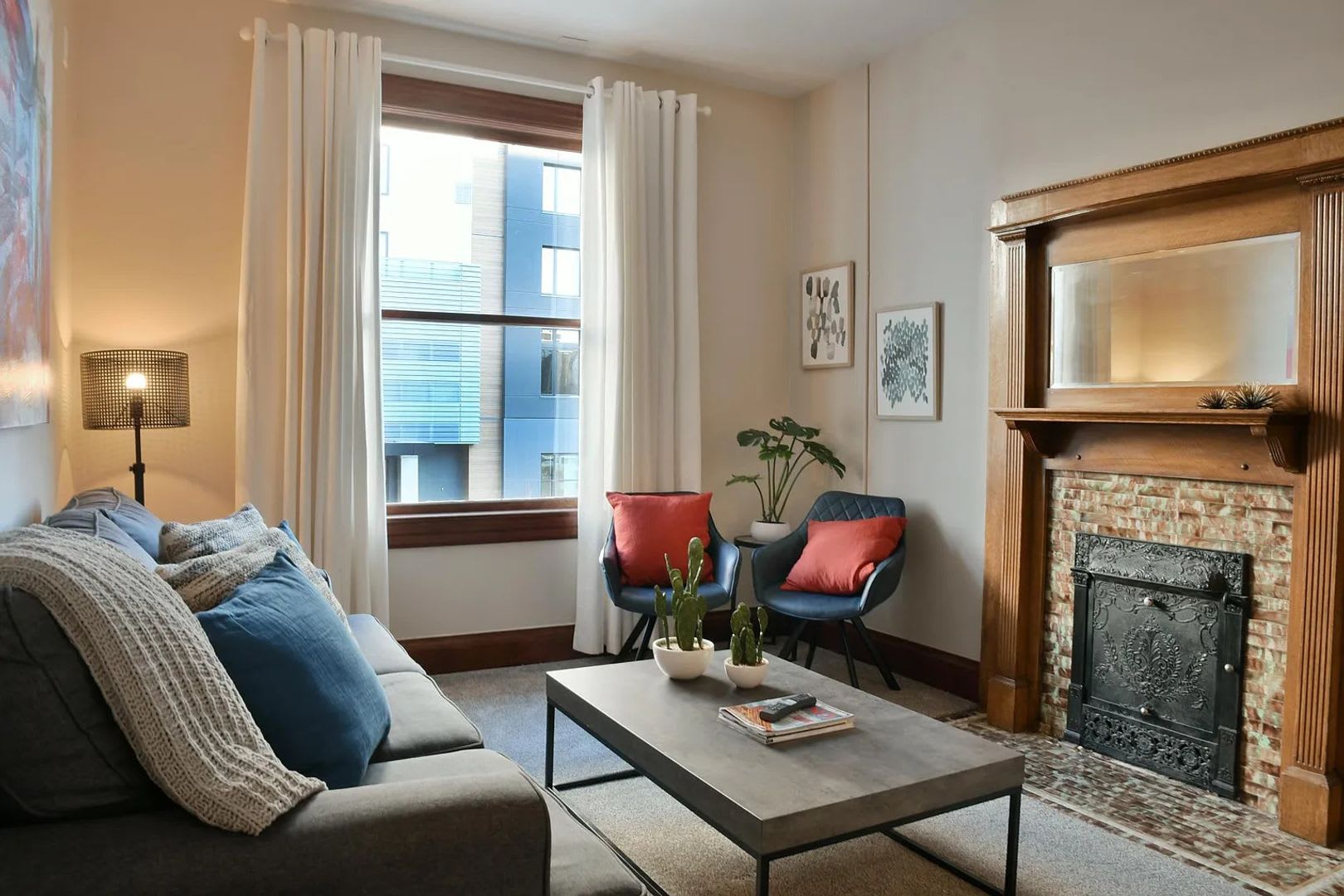 Live in the Heart of Denver's Golden Triangle 3 Bed/1 Bath – photo 4