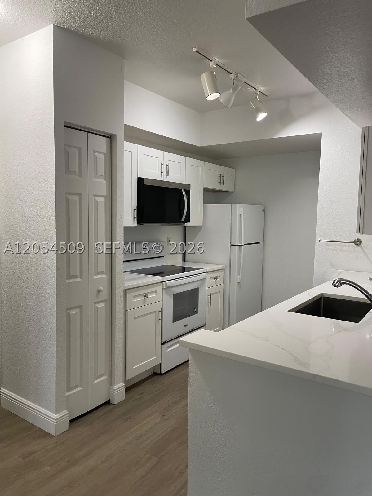 2500 Centergate Dr – photo 4
