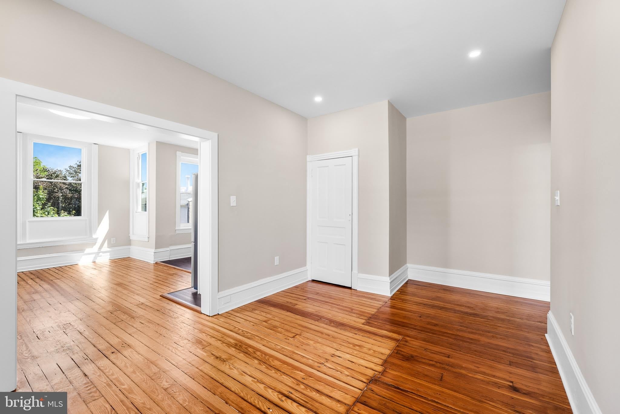 2311 GREEN Street – photo 4