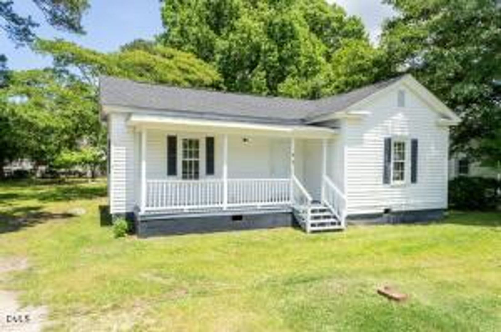 Recently Refreshed Two Bedroom Home! – photo 3