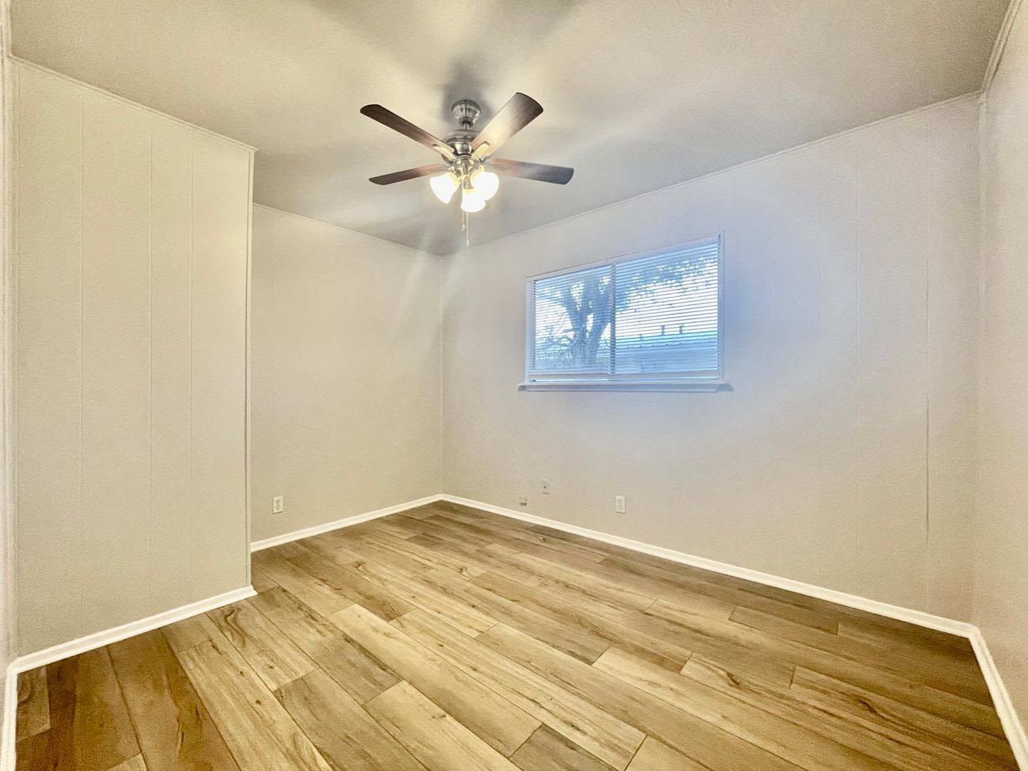 2 Bedroom 1 Bathroom Duplex Unit With Washer Dryer Connections – photo 5
