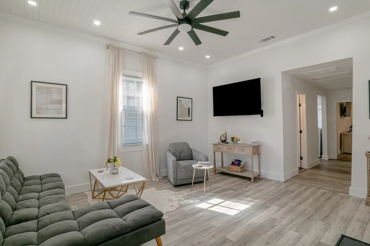 556 Charles Street – photo 3