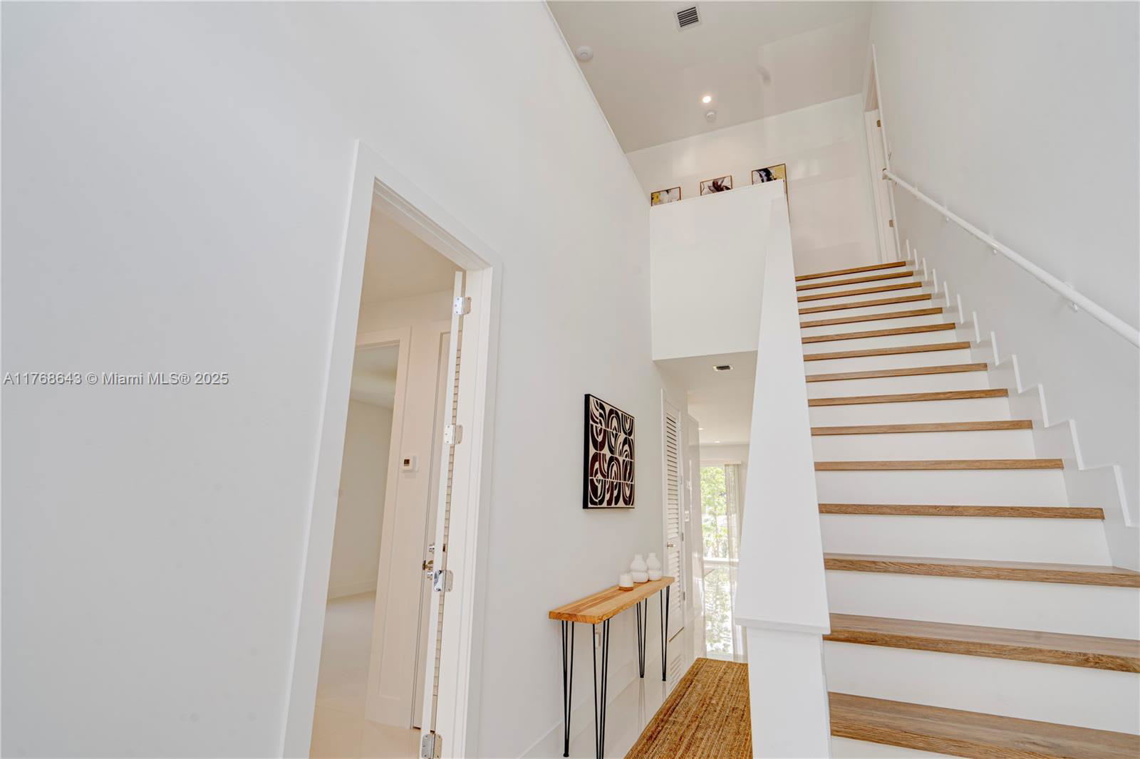 1805 Northwest 22nd Court – photo 5