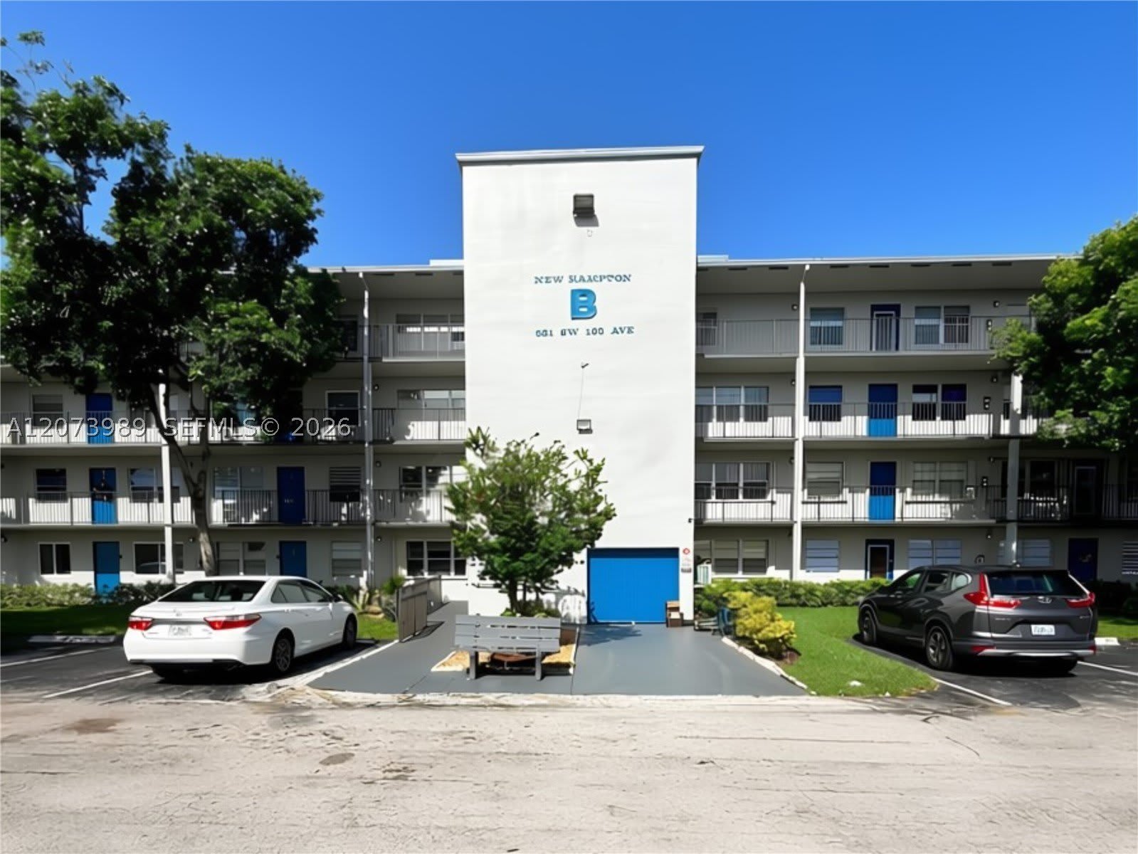 551 SW 135th Ave – photo 1