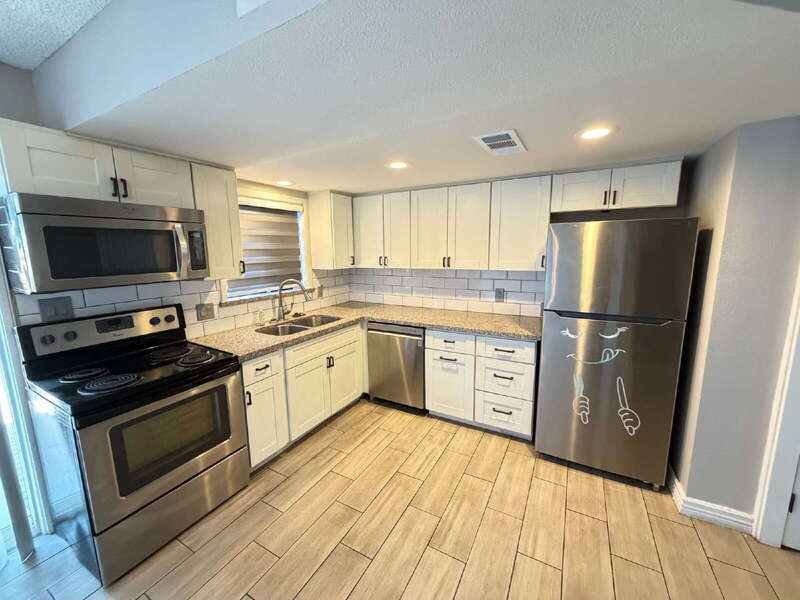 2724 W McLellan Blvd – photo 5
