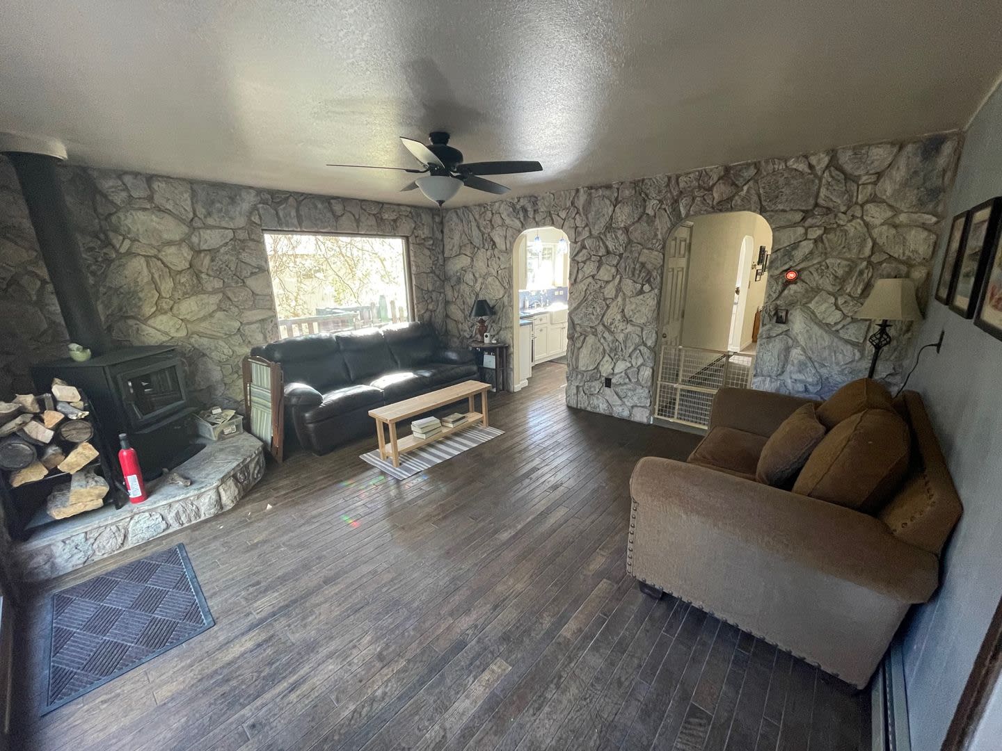 Quiet 4Bd 2Ba home avail. for a 3-5 month Seasonal Lease! Avail. Call and inquire today! – photo 4