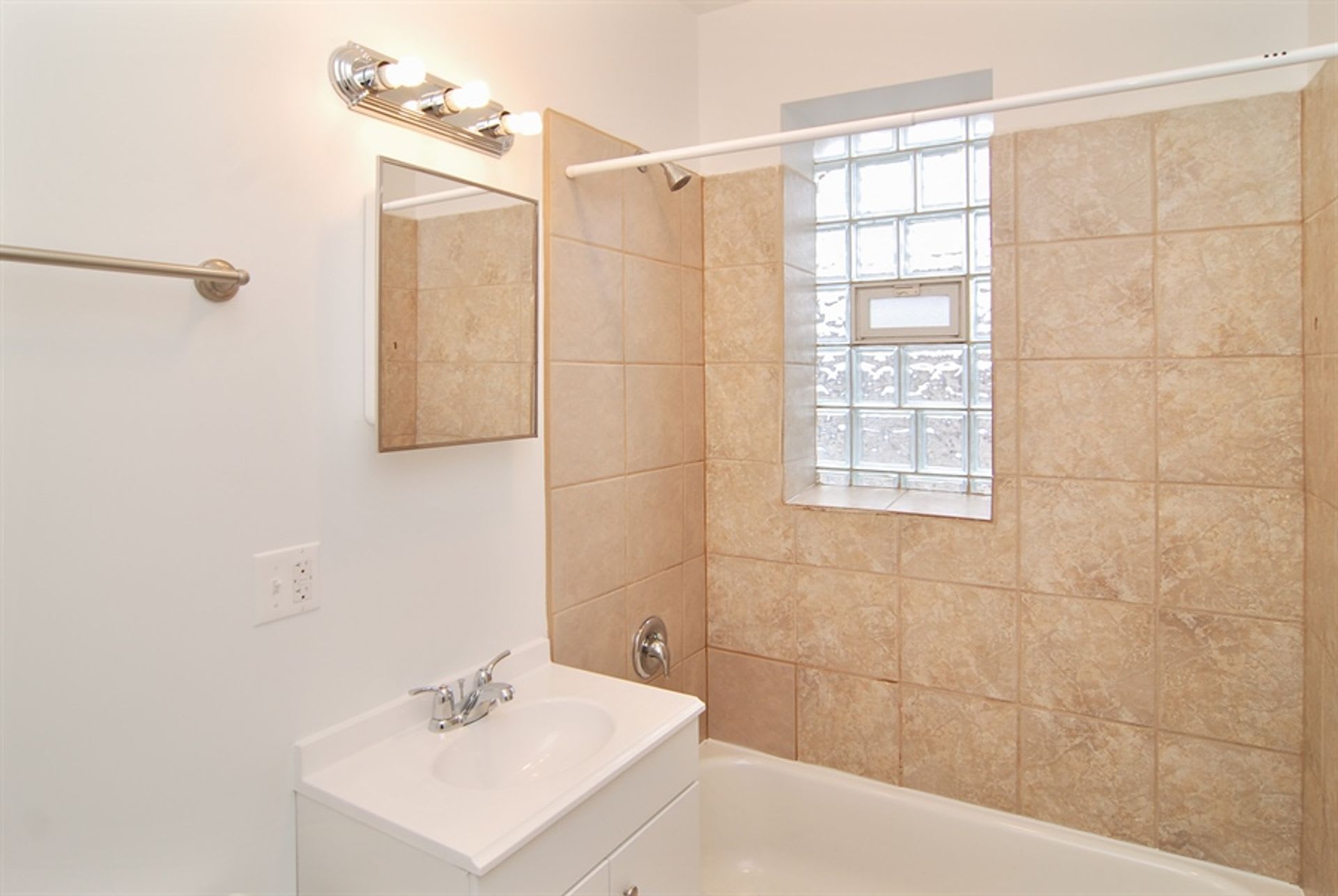 3501 W Adams St – photo 3