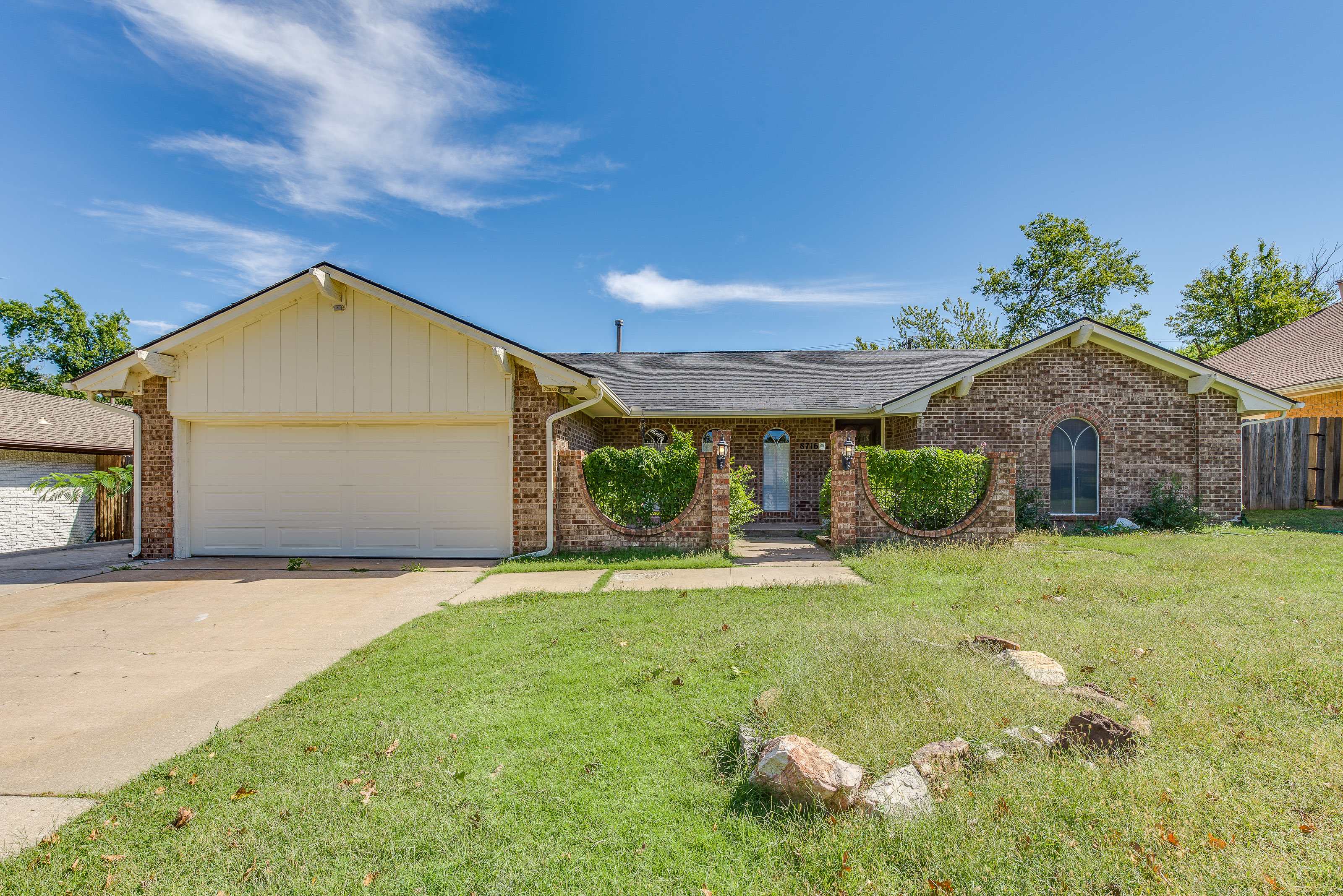 8716 Candlewood Dr – photo 1