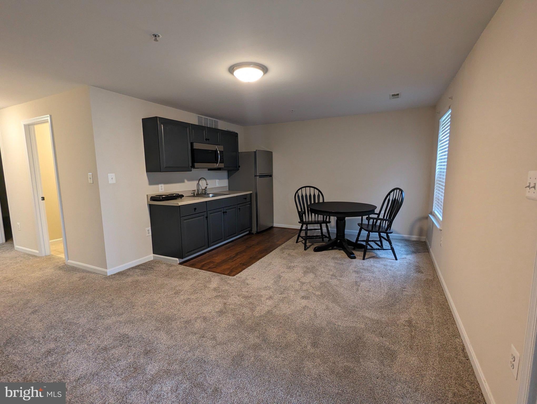 141 Winslow Place – photo 1