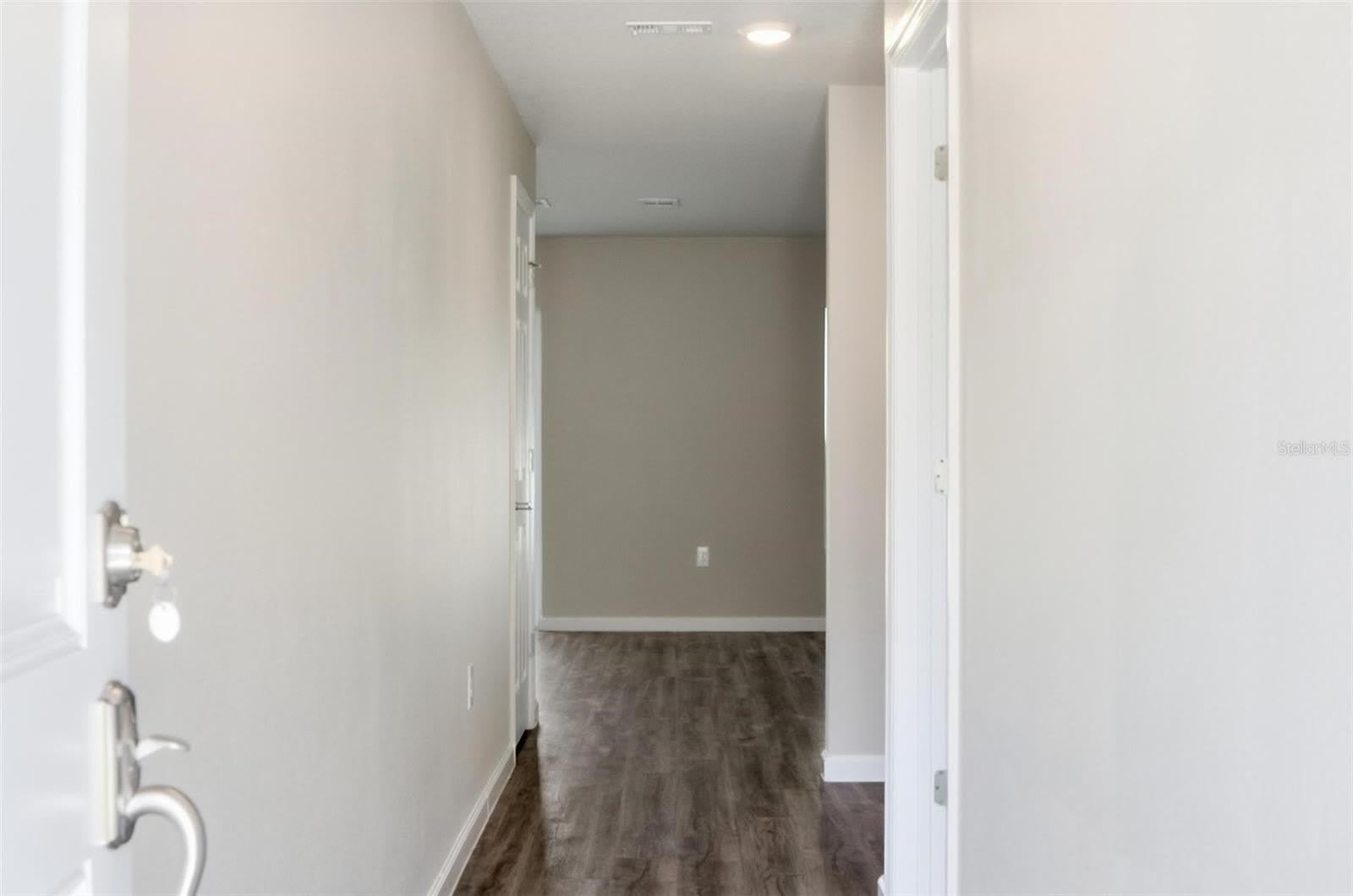 64 FOXHALL Lane – photo 4