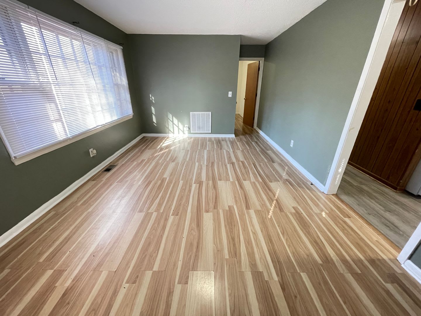 Fantastic location near downtown Pittsboro for this 2br duplex! – photo 4