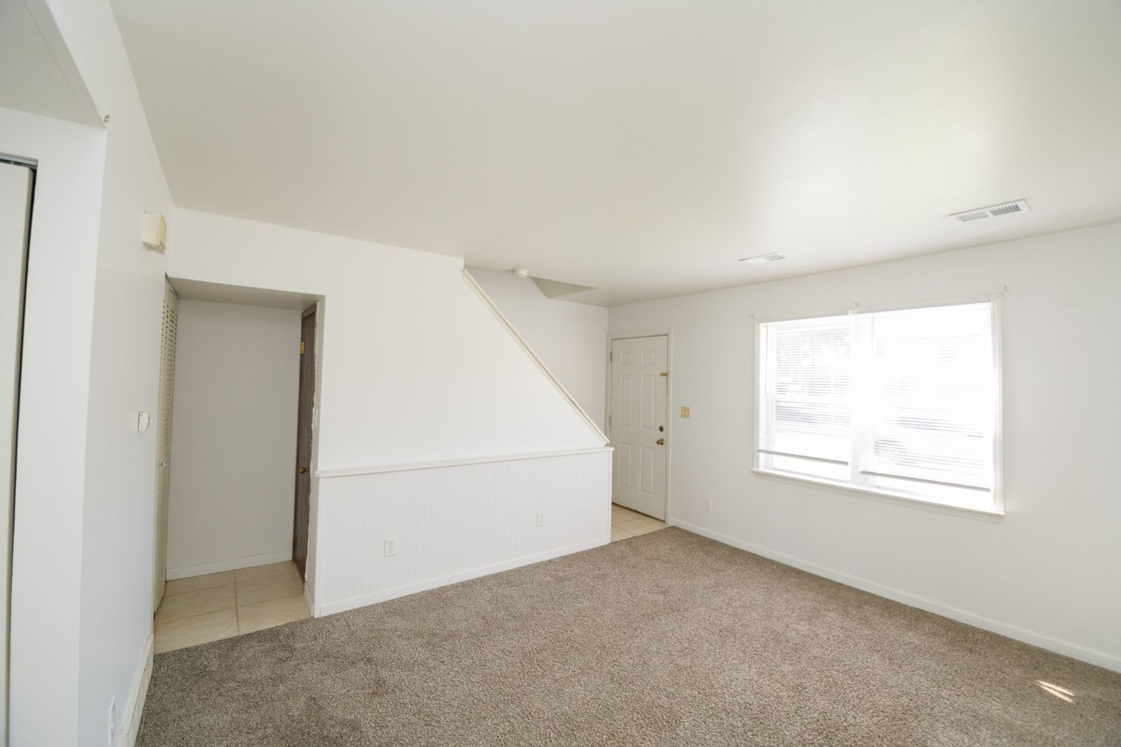 2 bedroom / 1.5 bathroom Townhome for rent in Valparaiso – photo 4