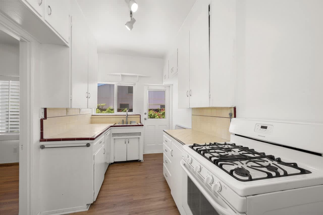 1428 Upas Street – photo 1