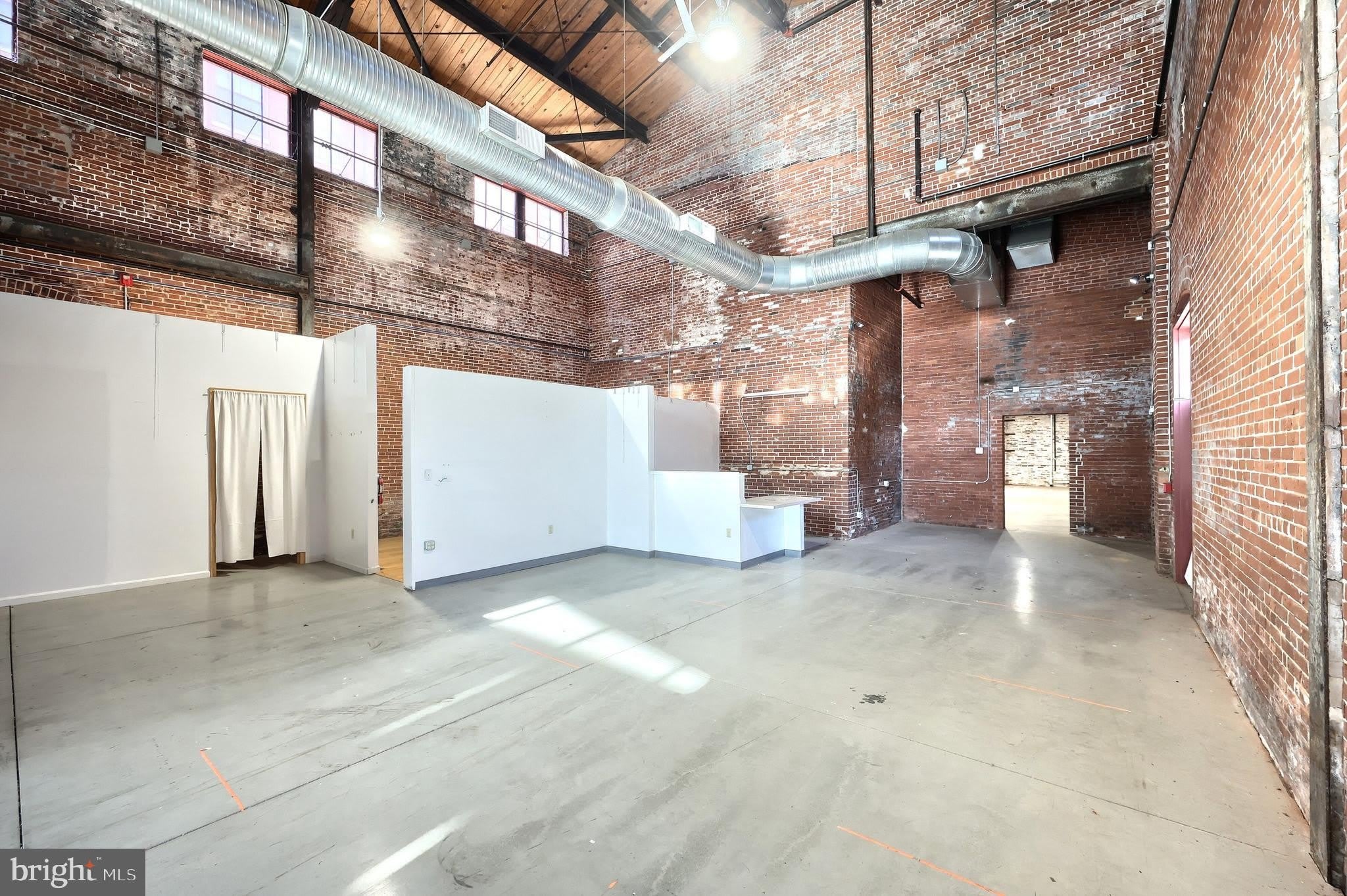 241 N FRANKLIN Street – photo 2