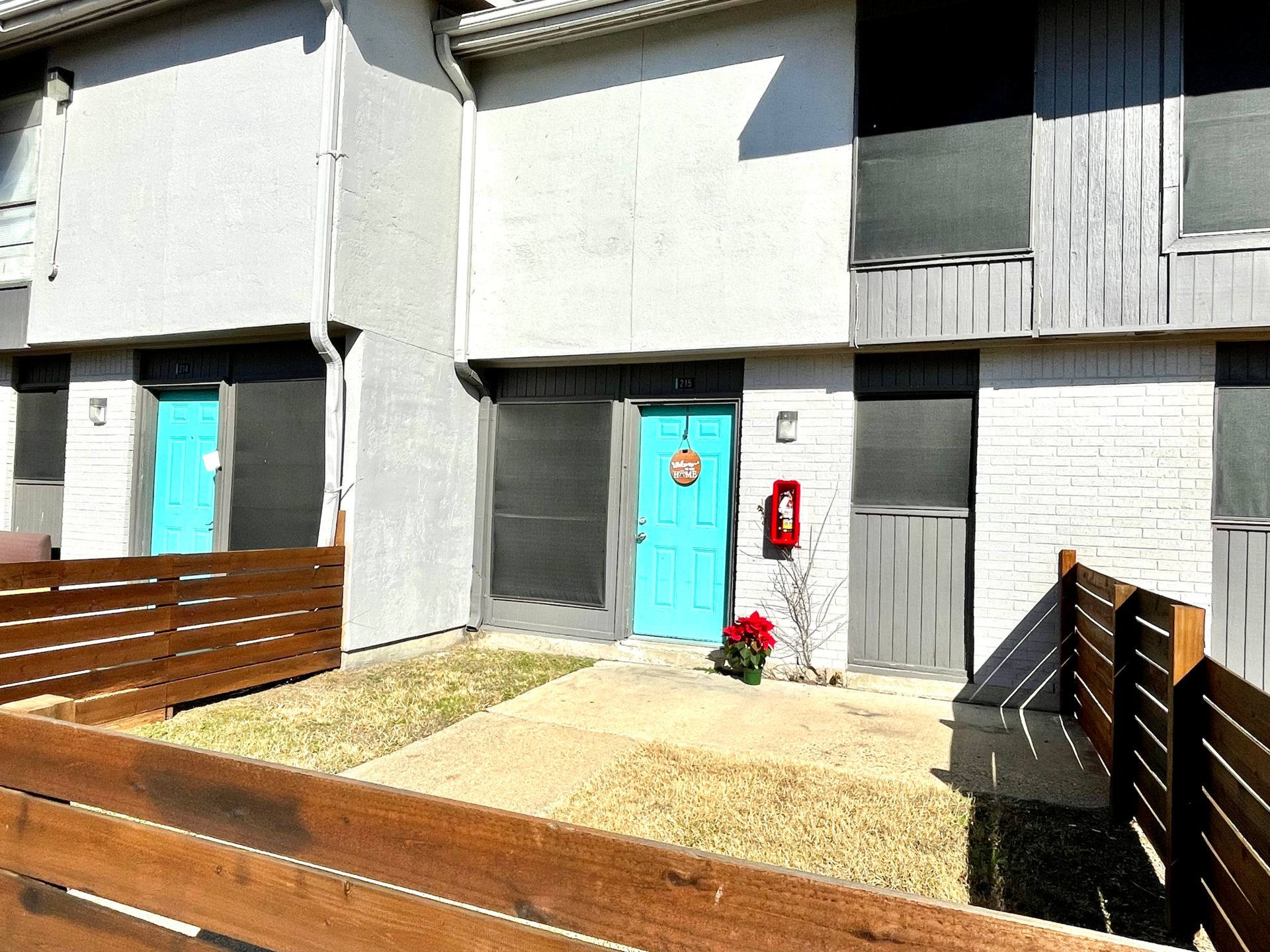Texas Apartments – photo 2
