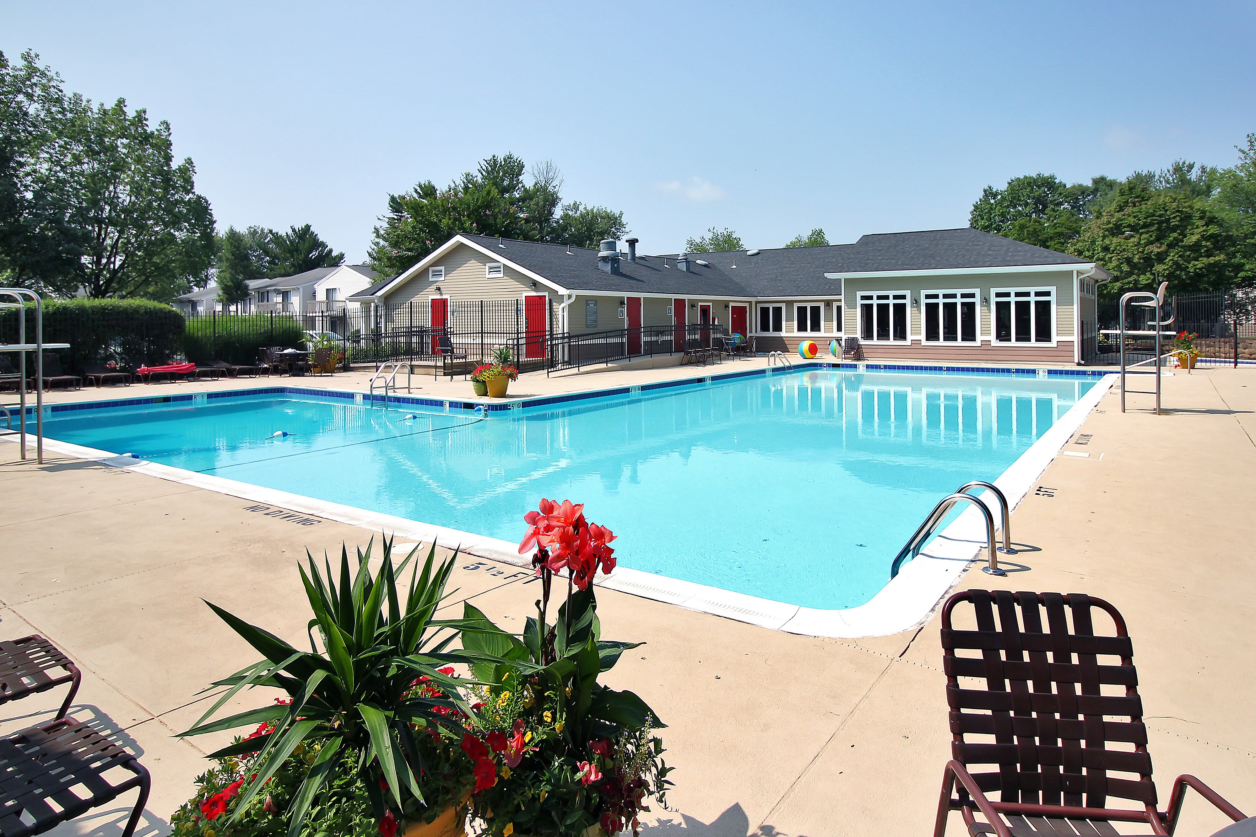 The Hamptons at Town Center – photo 4