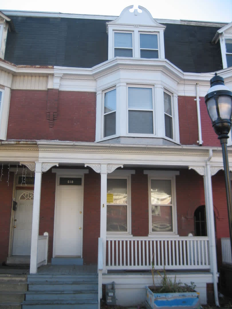 Spacious House With Parking York City Sd – photo 1