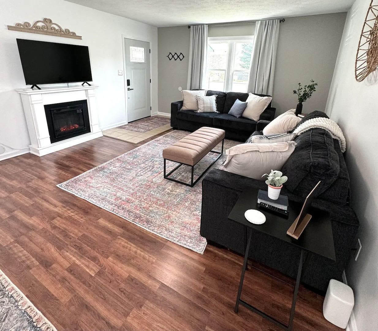 2708 S Rogers – photo 3