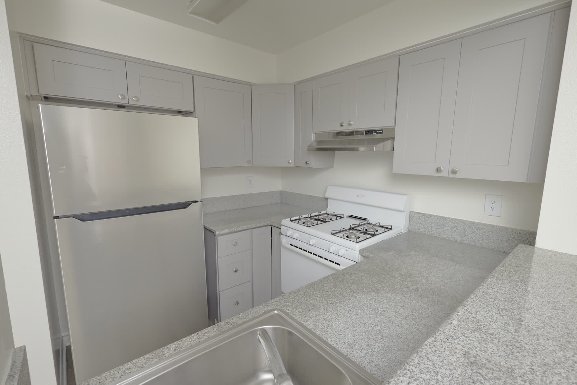 433 South Lake Street – photo 2