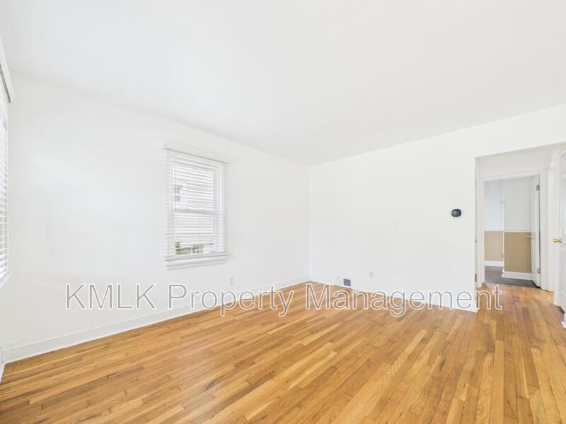1263 Atwood Ave – photo 4