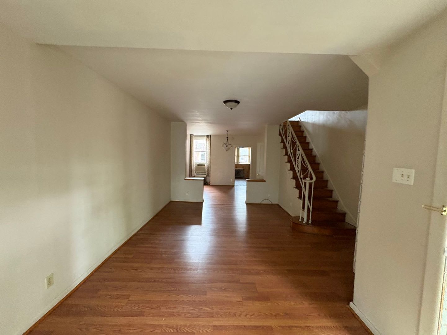 4112 Stirling St. – photo 2