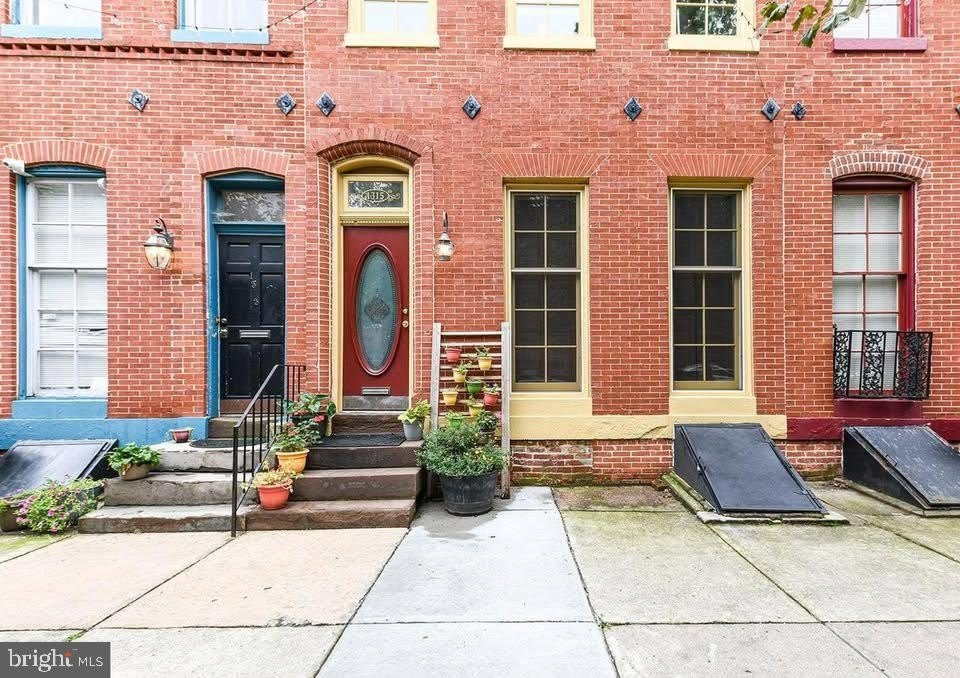 1317 HOLLINS Street – photo 2