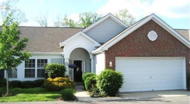 210 Elmwood Drive – photo 1